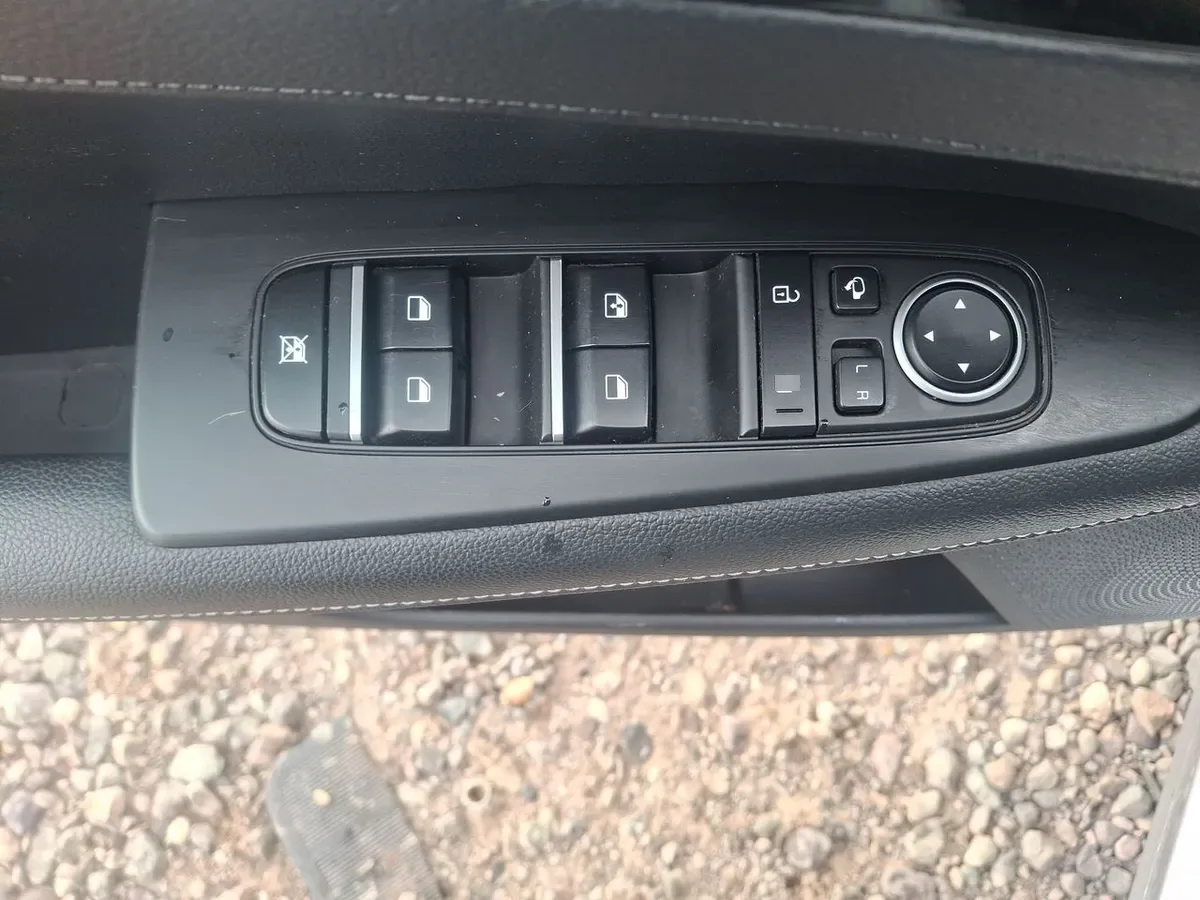 Kia Cerato 1.6 Ex Full 4x2 6at 4p año 2023