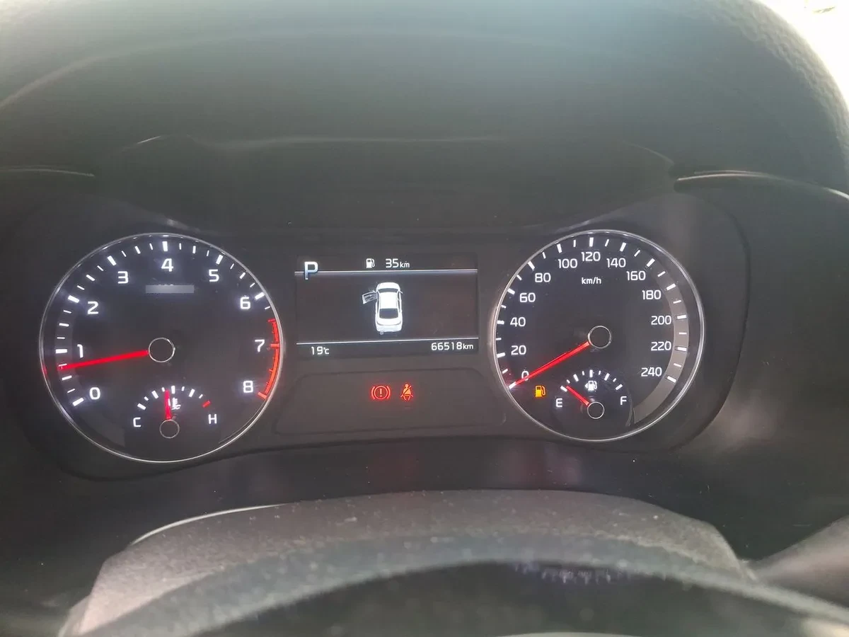 Kia Cerato 1.6 Ex Full 4x2 6at 4p año 2023