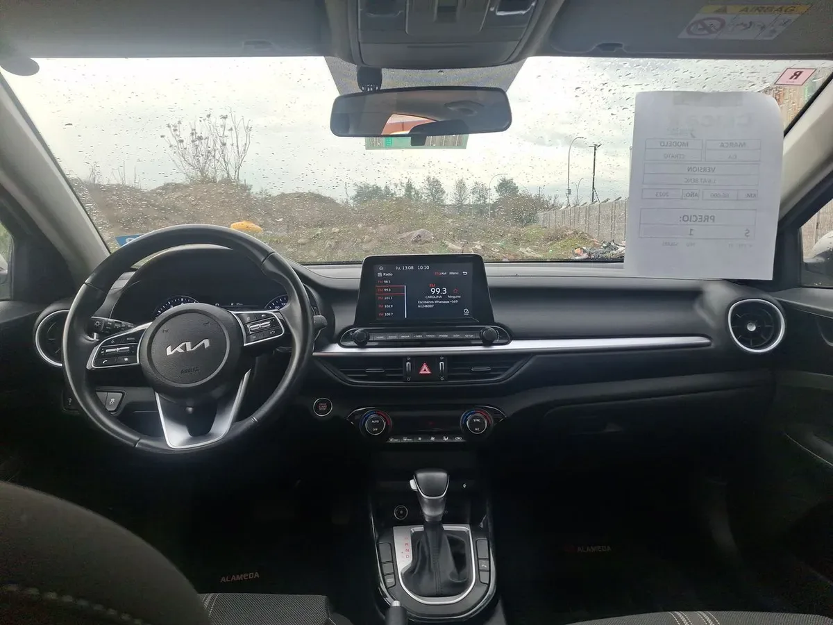Kia Cerato 1.6 Ex Full 4x2 6at 4p año 2023