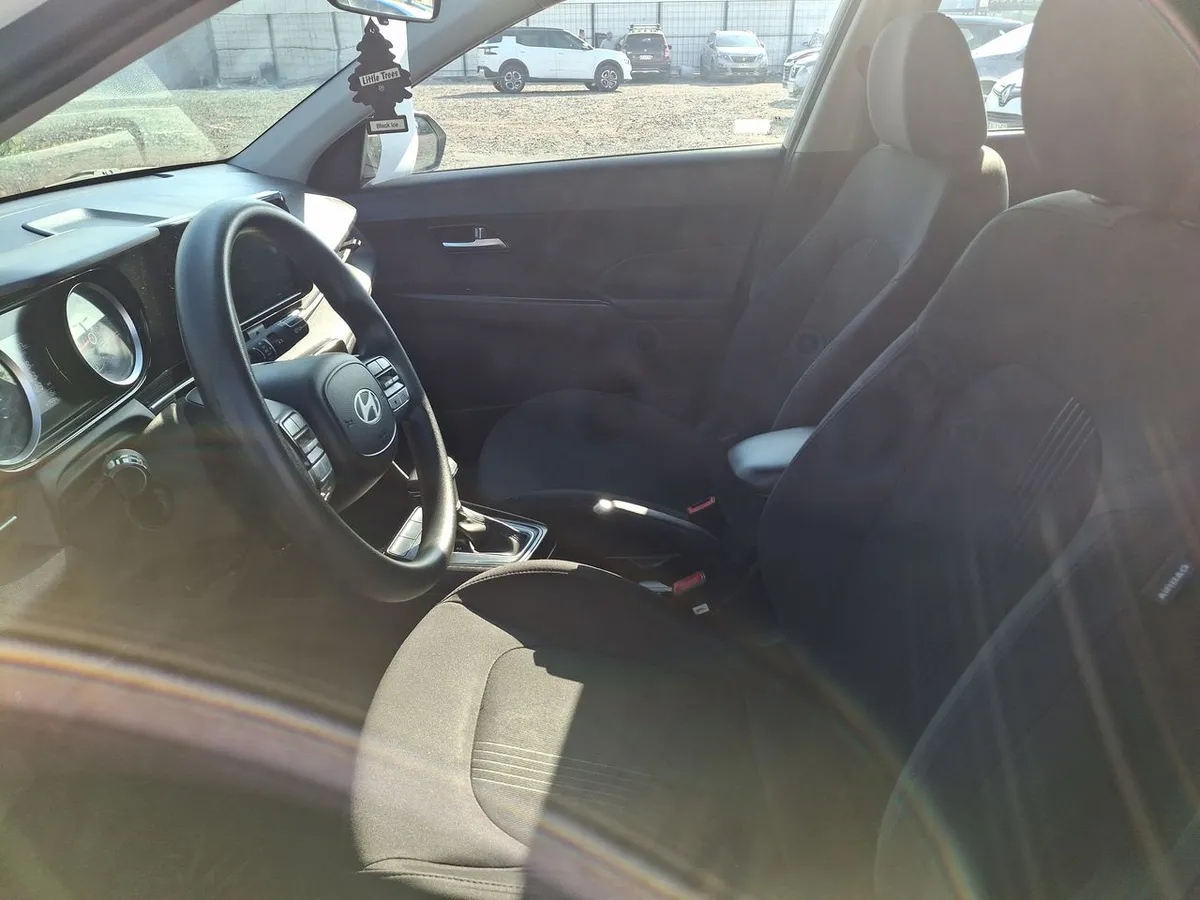 Hyundai Accent 1.5 Plus 4x2 At 4p año 2024