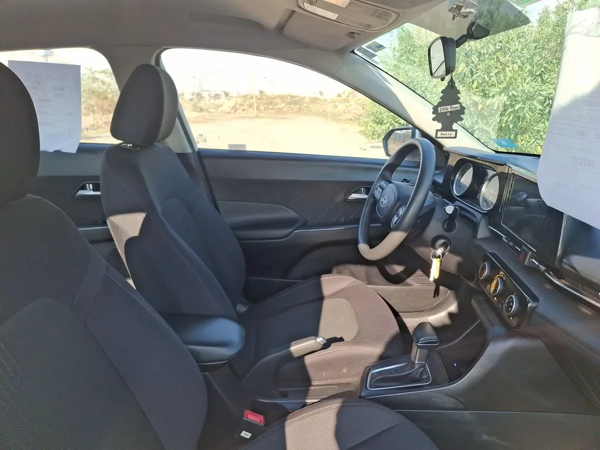 Hyundai Accent 1.5 Plus 4x2 At 4p año 2024