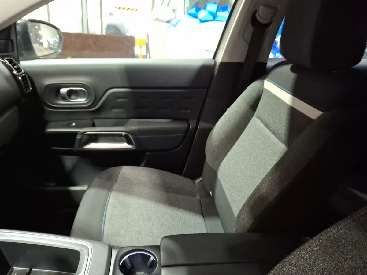 Citroen C5 Aircross 1.5 Feel Pack Diesel 4x2 130 Ss Eat8 At 5p año 2024