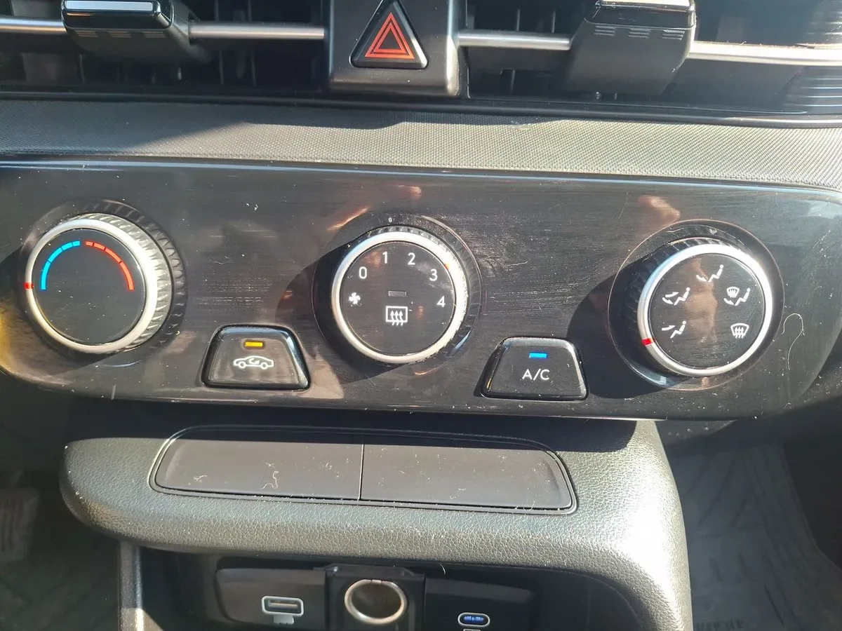 Hyundai Accent 1.5 Plus 4x2 At 4p año 2024