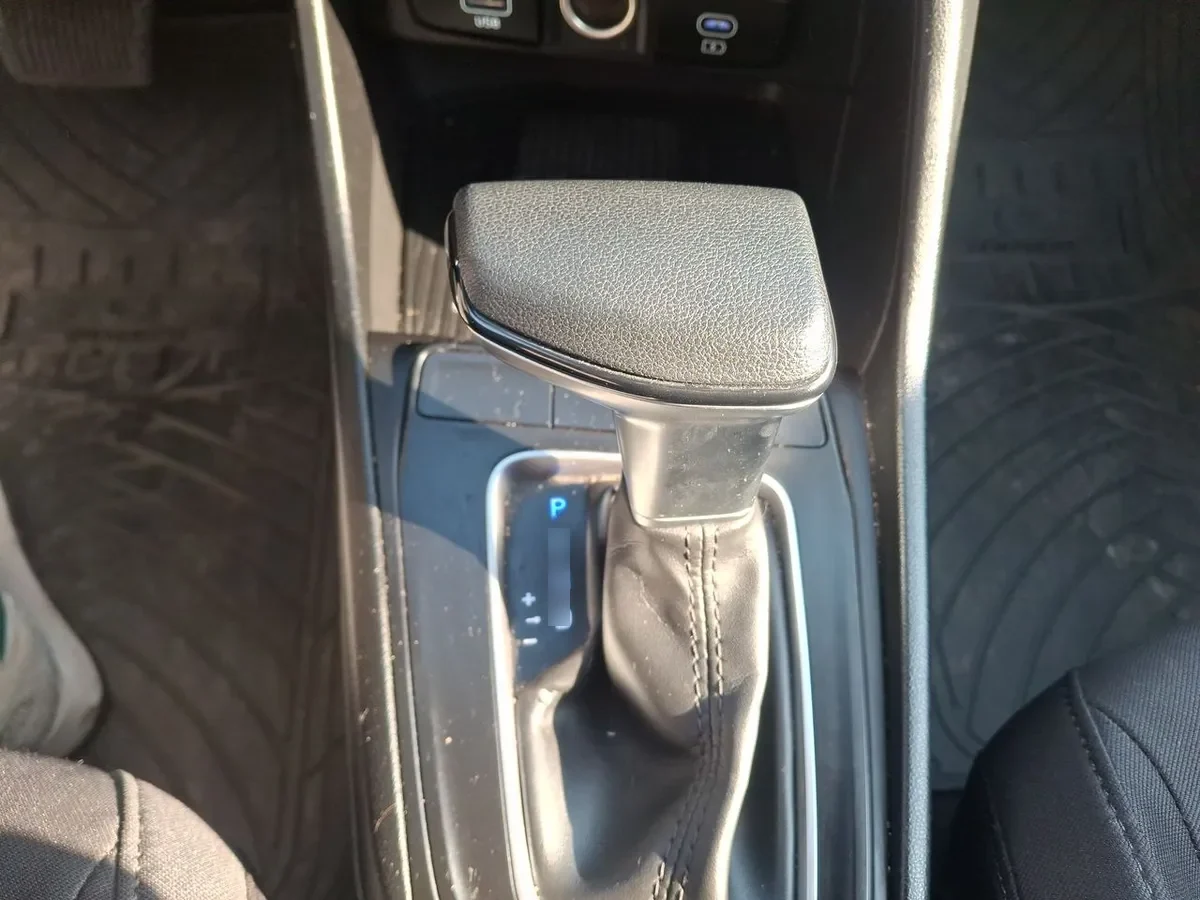 Hyundai Accent 1.5 Plus 4x2 At 4p año 2024