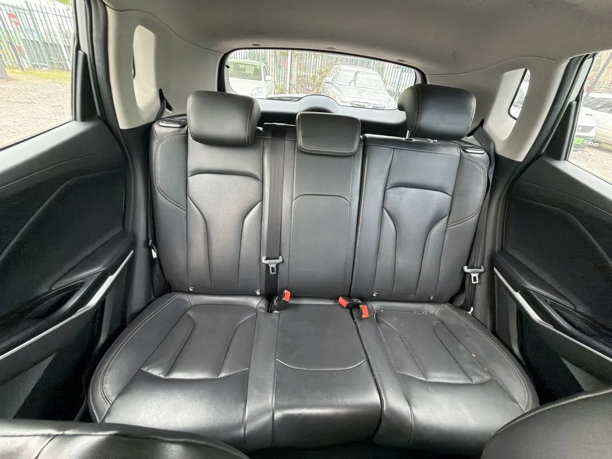 Changan Cs15 1.5 Elite 4x2 At 5p año 2024
