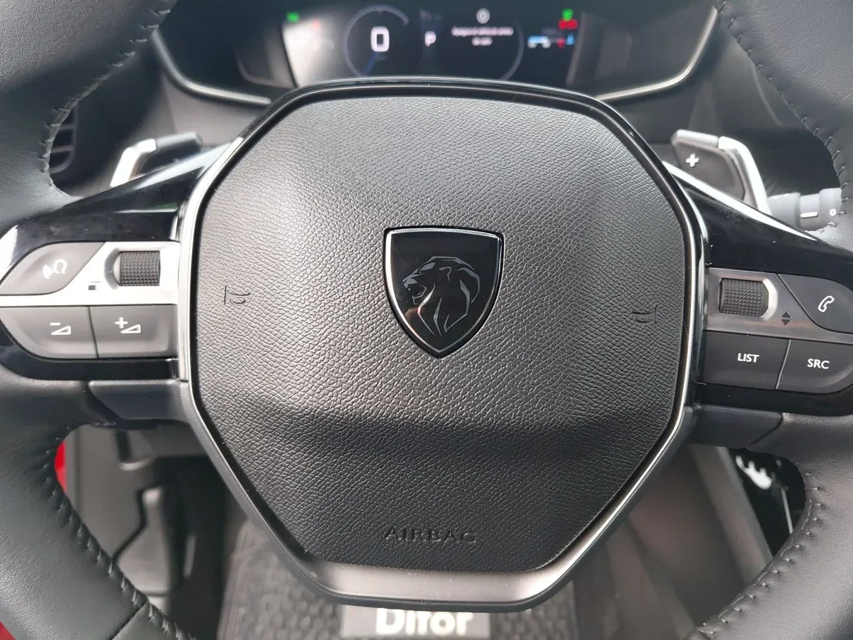Peugeot 2008 1.2 Mca Allure Mhev 136hp 4x2 At 5p año 2026