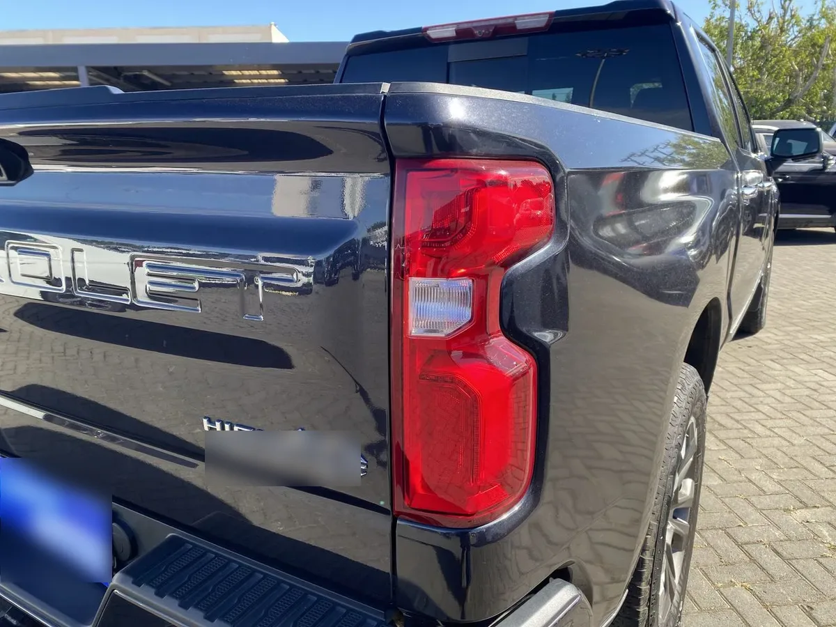 Chevrolet Silverado 3.0 High Country 4x4 At 4p año 2024