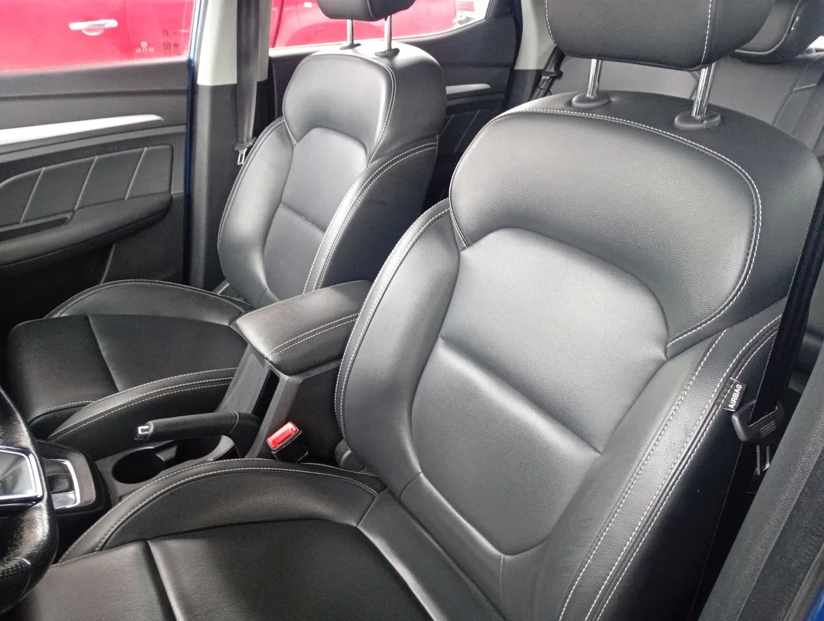 MG Mg Zs 1.5 Comfort 4x2 At 5p año 2022