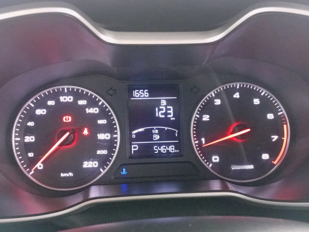 MG Mg Zs 1.5 Comfort 4x2 At 5p año 2022