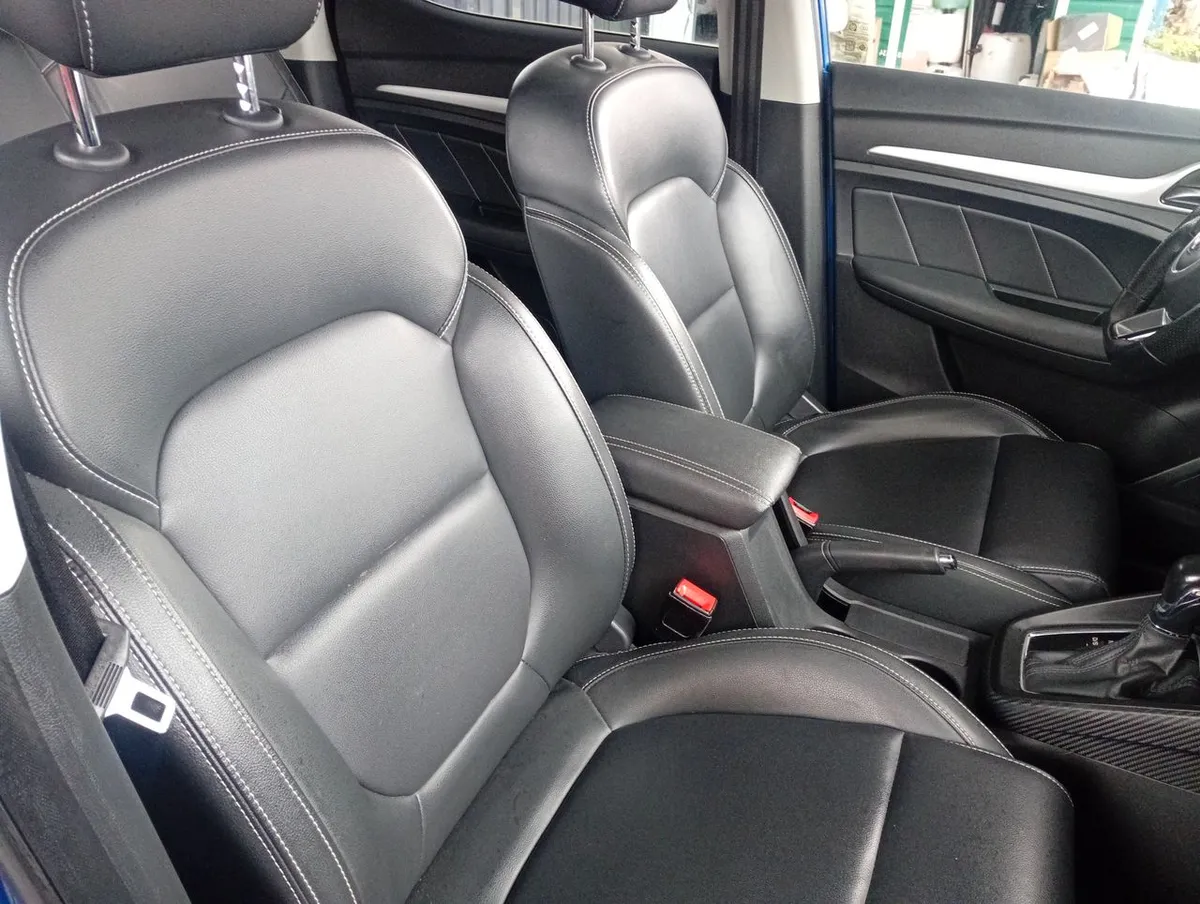 MG Mg Zs 1.5 Comfort 4x2 At 5p año 2022
