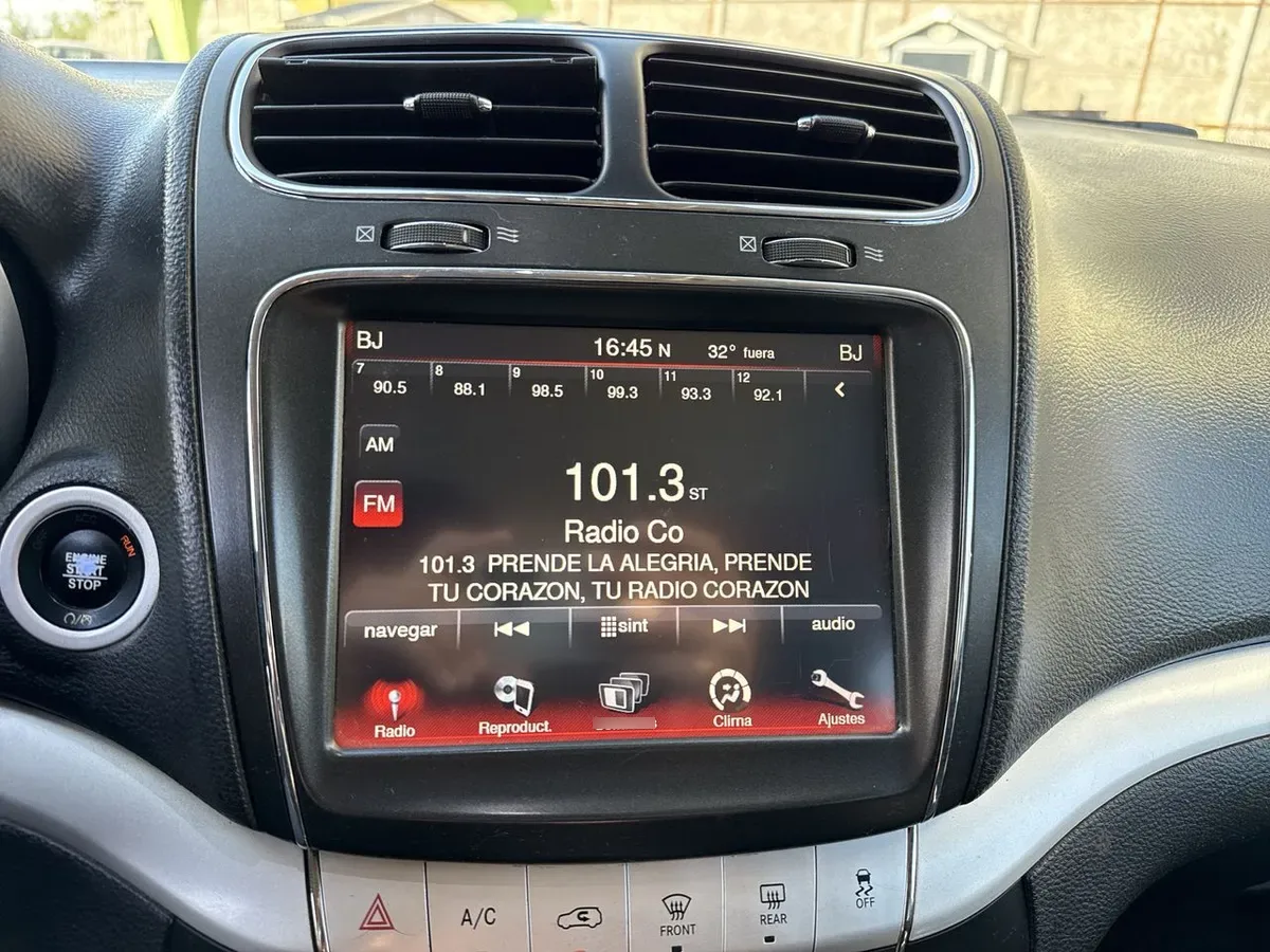 Dodge Journey 2.4 Rt 4x2 At 5p año 2018