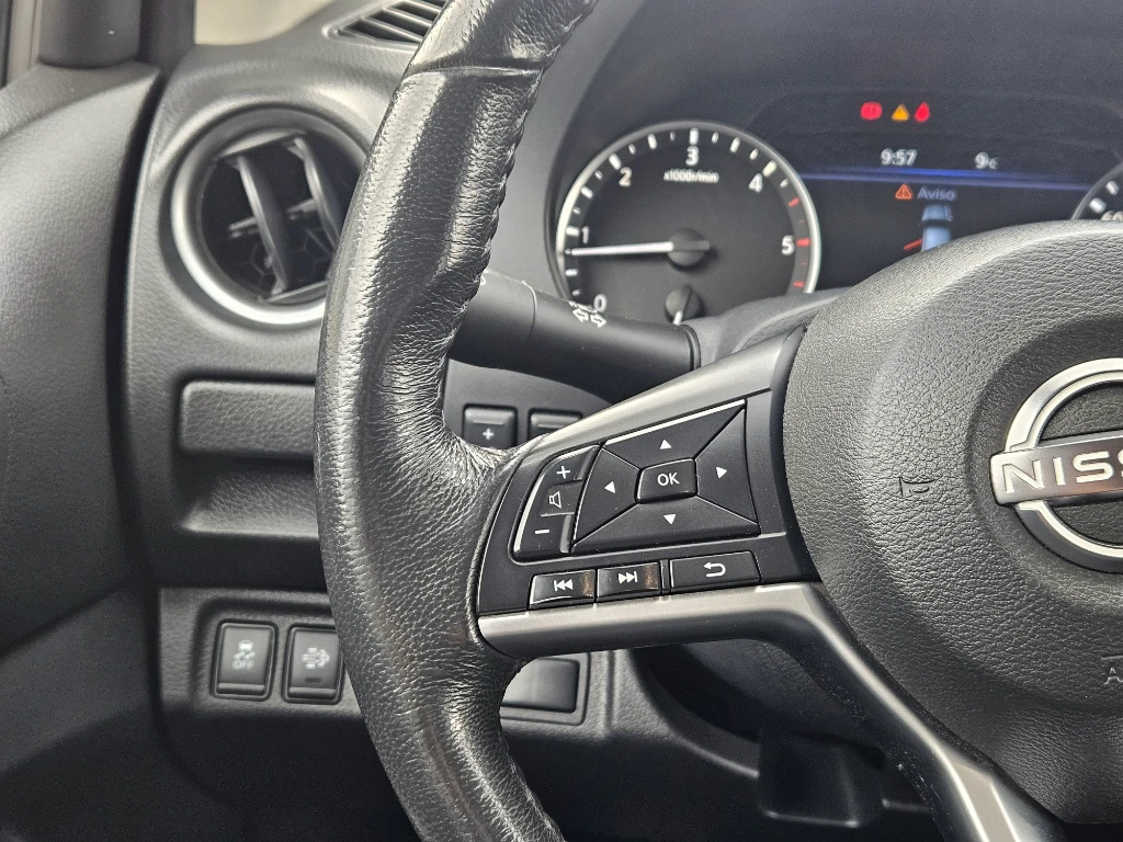 Nissan Navara Dc 4x4 2.3tdi Le año 2023