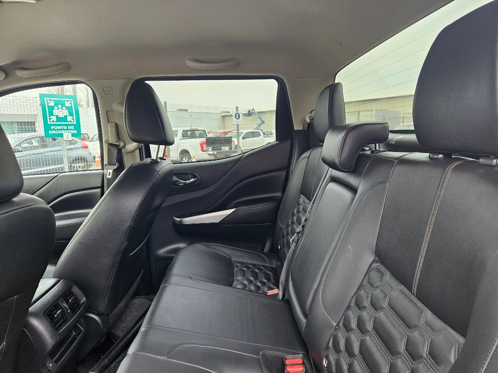Nissan Navara Dc 4x4 2.3tdi Le año 2023