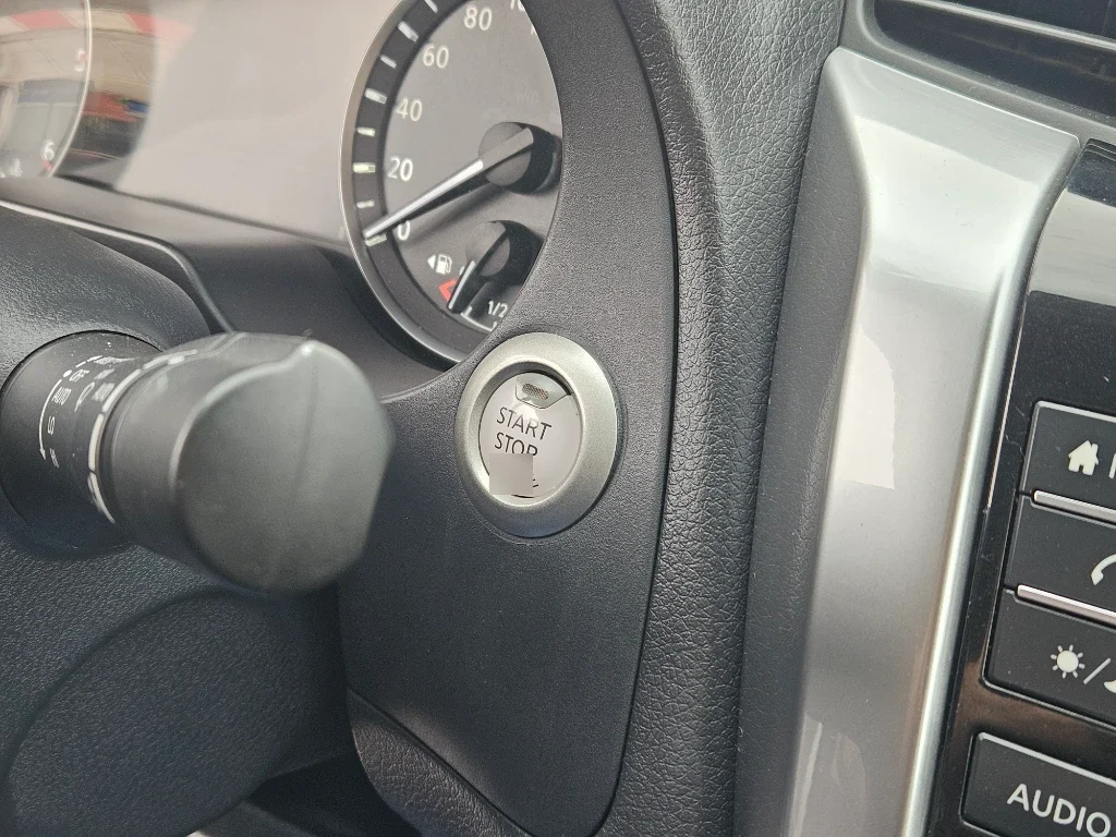 Nissan Navara Dc 4x4 2.3tdi Le año 2023