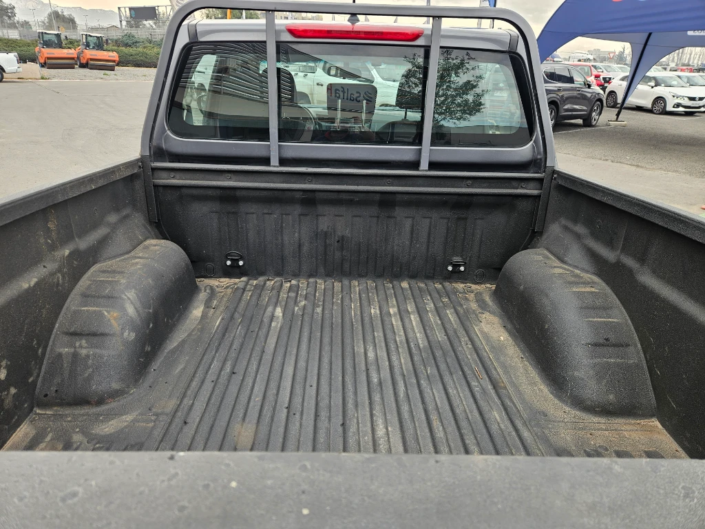 Nissan Navara Dc 4x4 2.3 Tdi Se año 2023