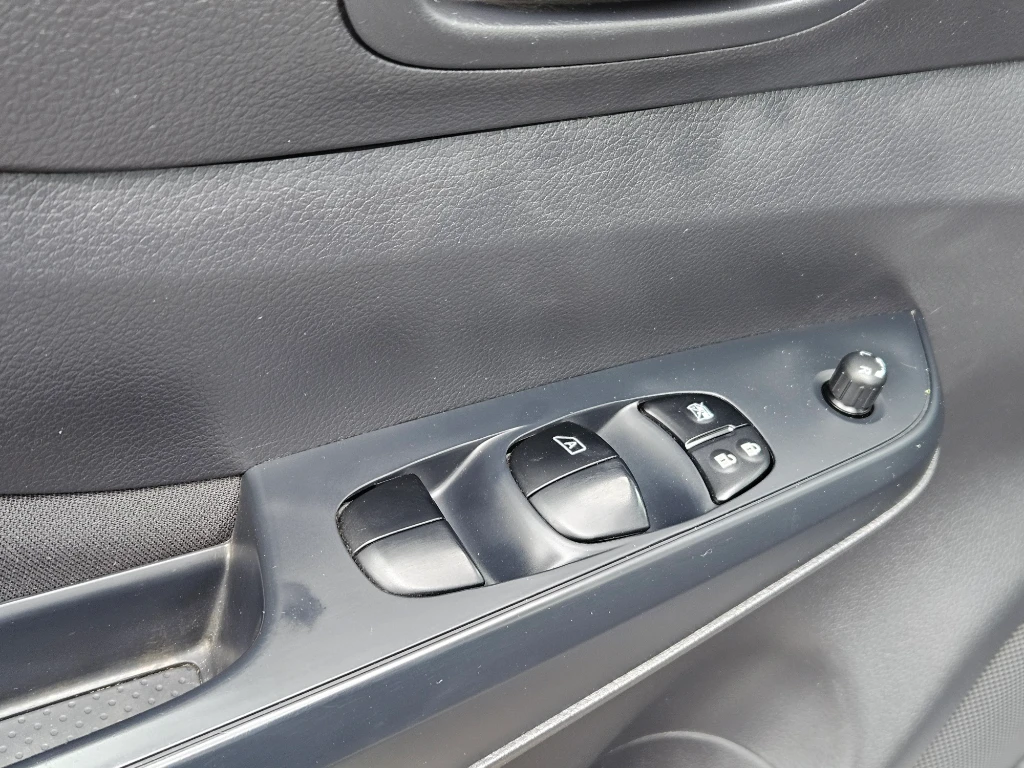 Nissan Navara Dc 4x4 2.3 Tdi Se año 2023