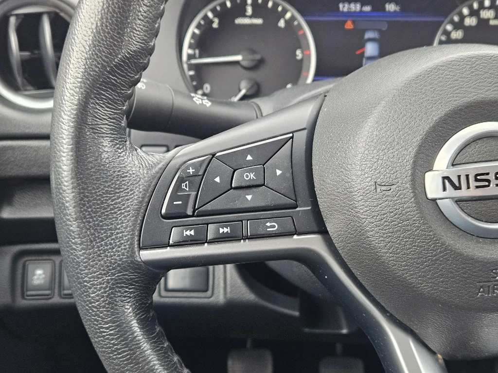 Nissan Navara Dc 4x2 2.3tdi Xe año 2023