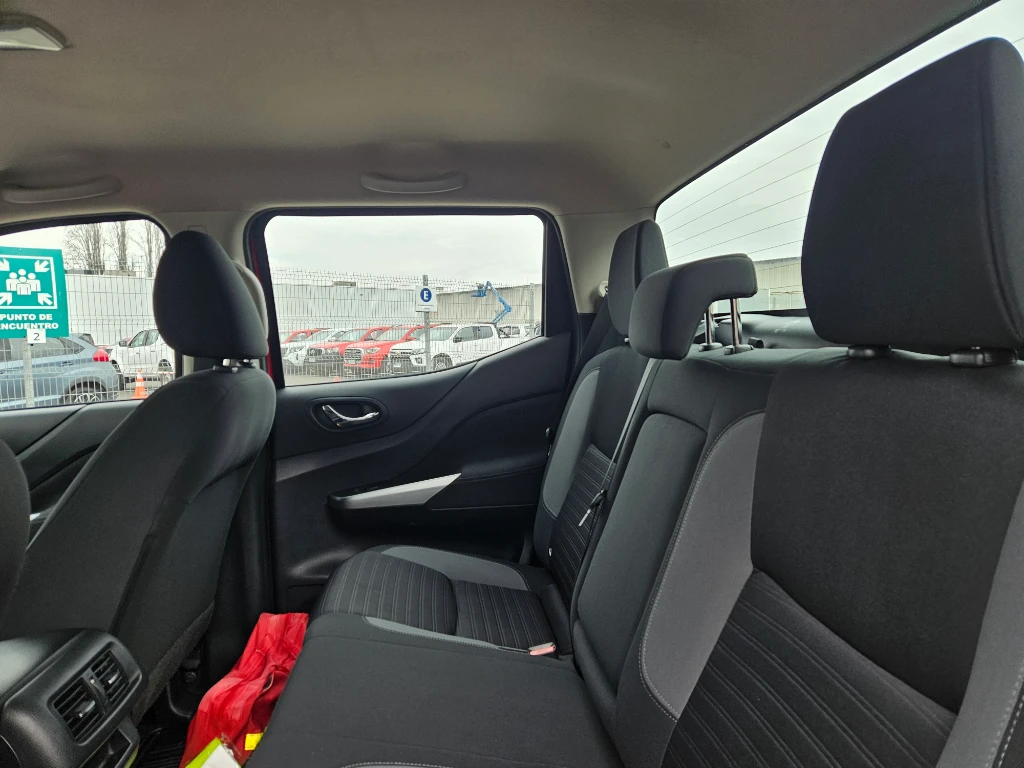 Nissan Navara Dc 4x2 2.3tdi Xe año 2023