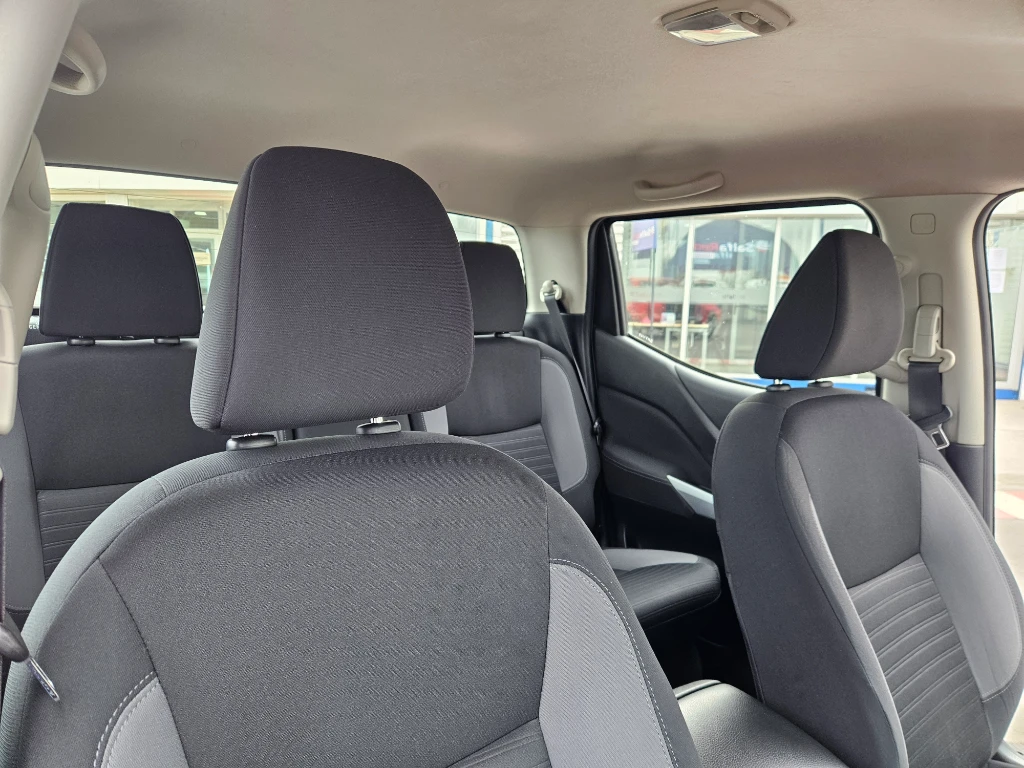 Nissan Navara Dc 4x2 2.3tdi Xe año 2023