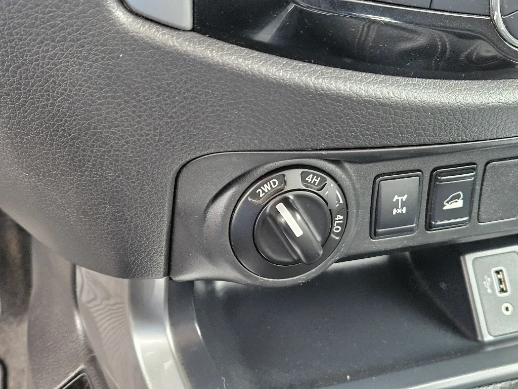 Nissan Navara Dc 4x4 2.3tdi Xe año 2023