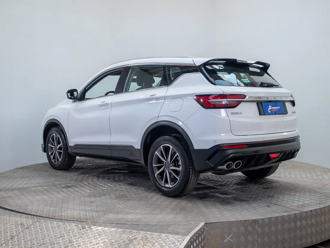 Geely Coolray 1.5 Exclusive 7dct At año 2022