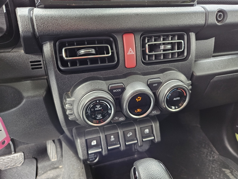 Suzuki Jimny 1.5 Glx At 4x4 año 2024