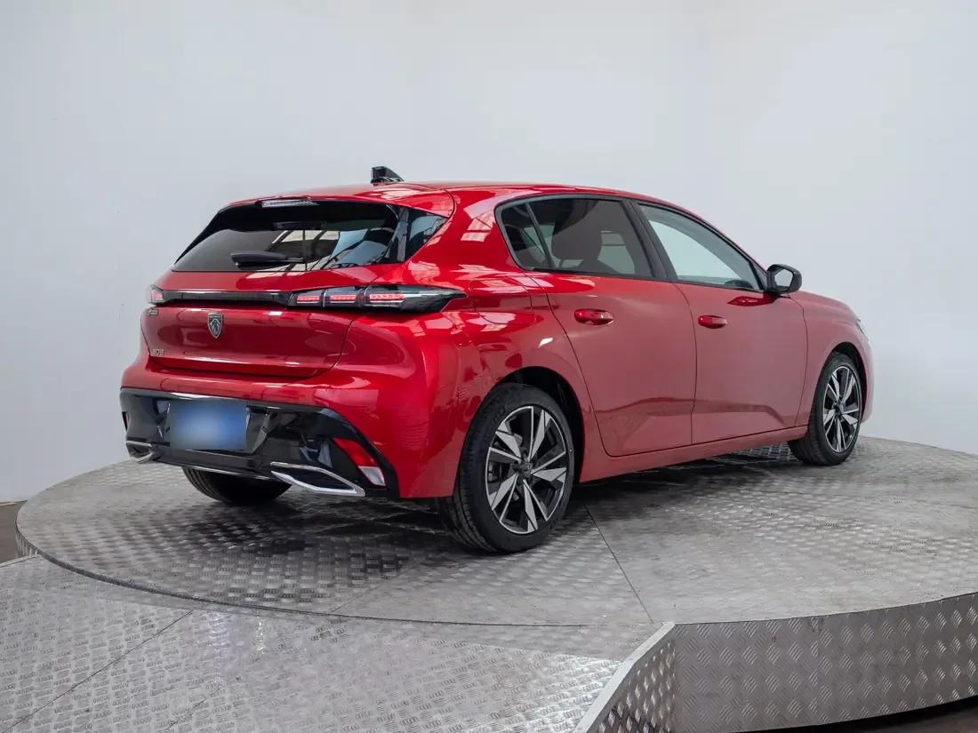 Peugeot 308 1.2 Allure Puretech 130 4x2 Mt 5p año 2023