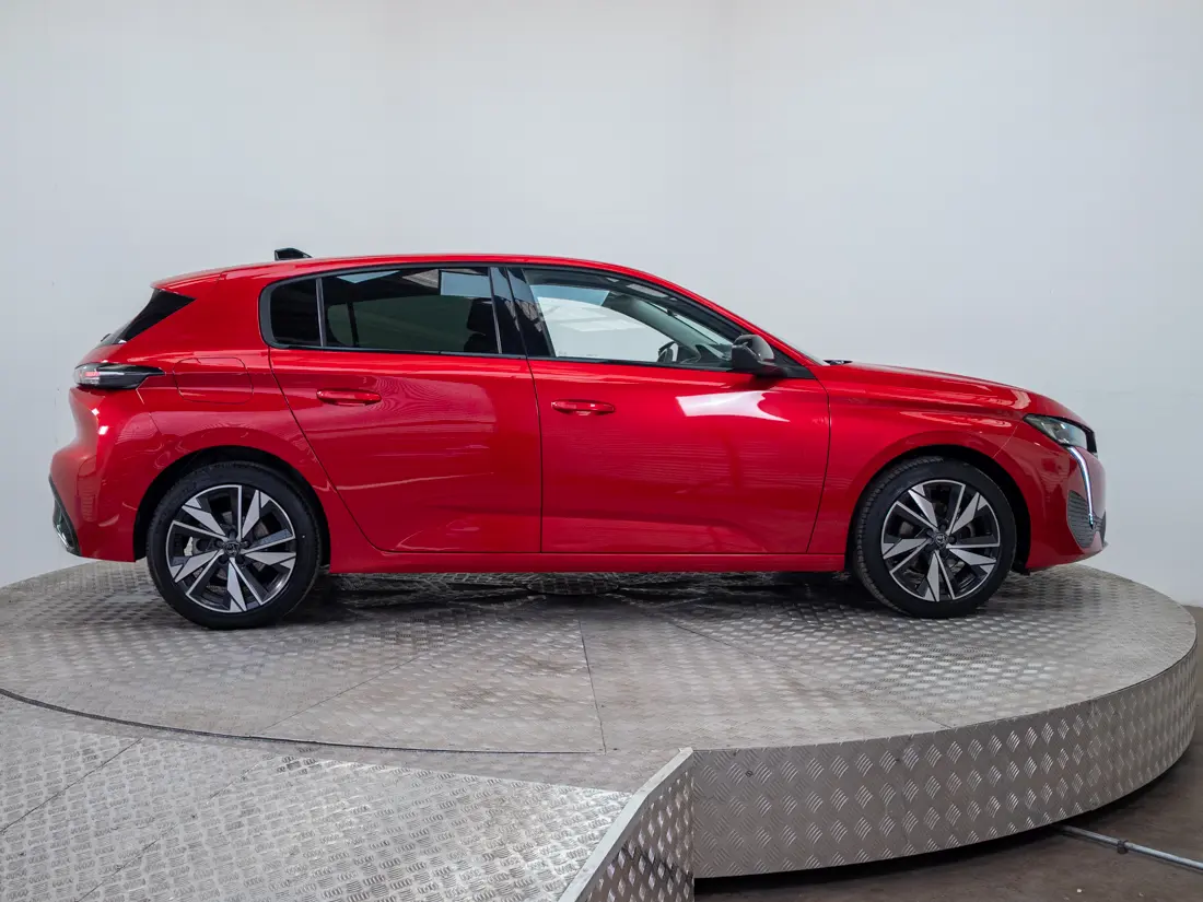 Peugeot 308 1.2 Allure Puretech 130 4x2 Mt 5p año 2023