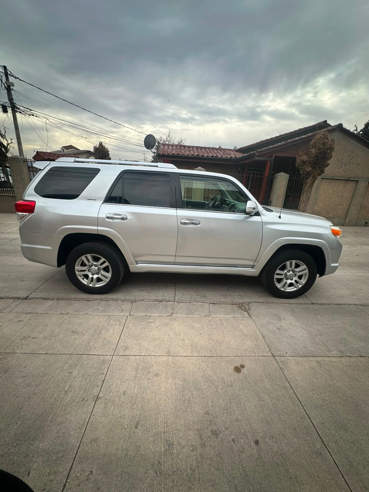 Toyota 4RUNNER 4.0 Limited At 4x2 año 2013