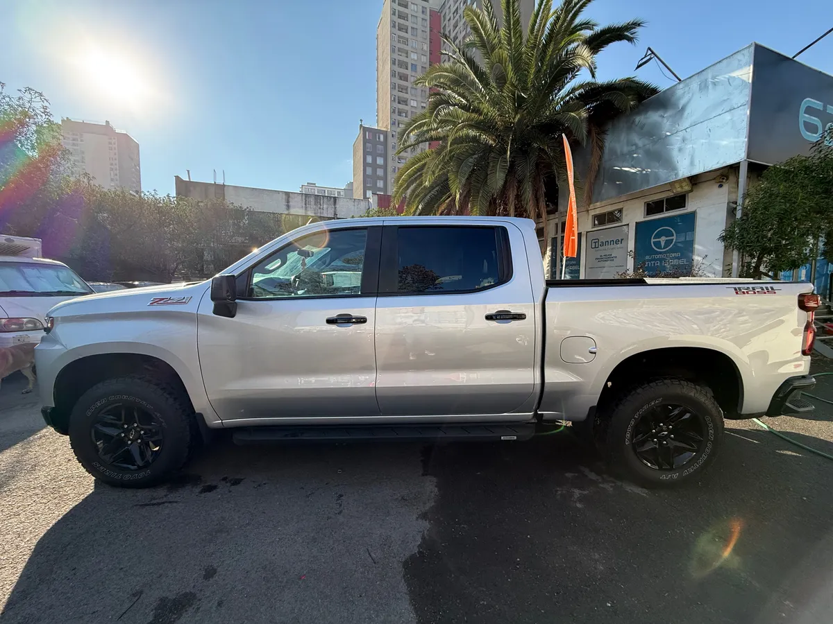 CHEVROLET SILVERADO 5.3 Cc Ltz At 4x4 año 2020