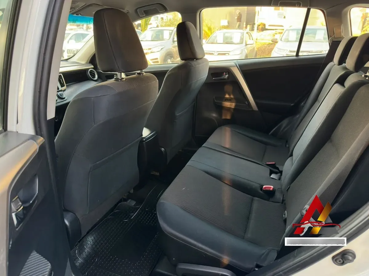 TOYOTA RAV4 2.0 Advantage Lujo Bt Mt 4x4 año 2015