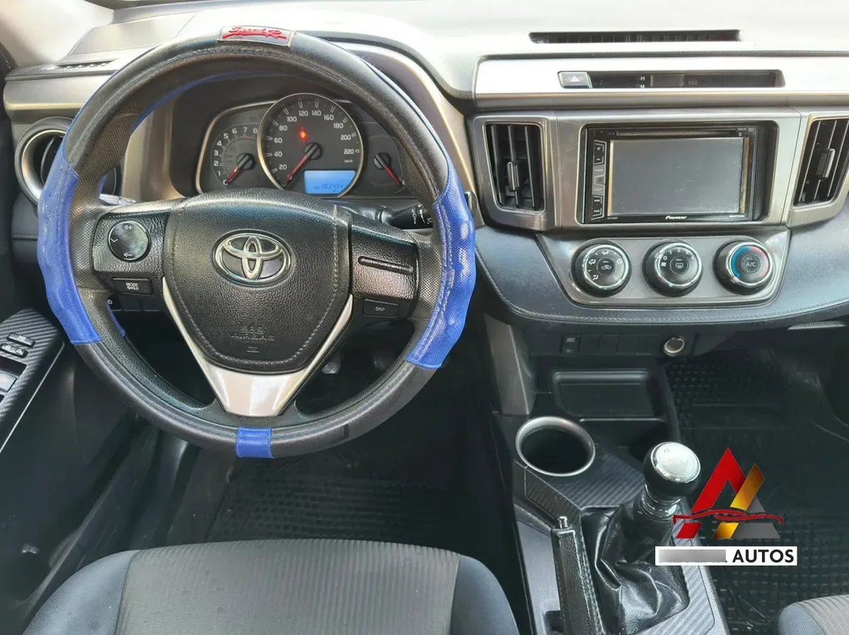 TOYOTA RAV4 2.0 Advantage Lujo Bt Mt 4x4 año 2015