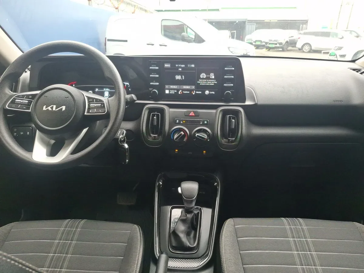 Kia Sonet 1.5 Ex 4x2 Ivt Ri At 5p año 2025