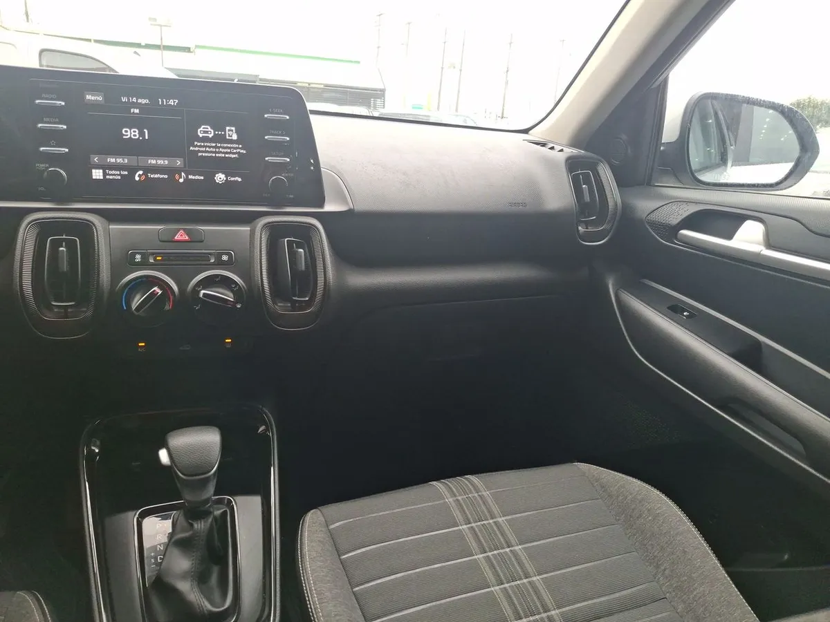 Kia Sonet 1.5 Ex 4x2 Ivt Ri At 5p año 2025