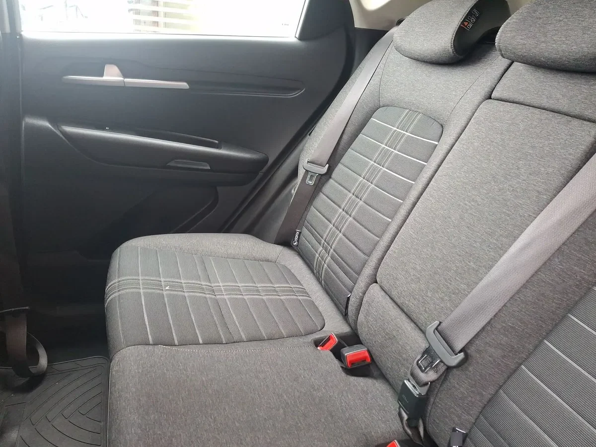 Kia Sonet 1.5 Ex 4x2 Ivt Ri At 5p año 2025