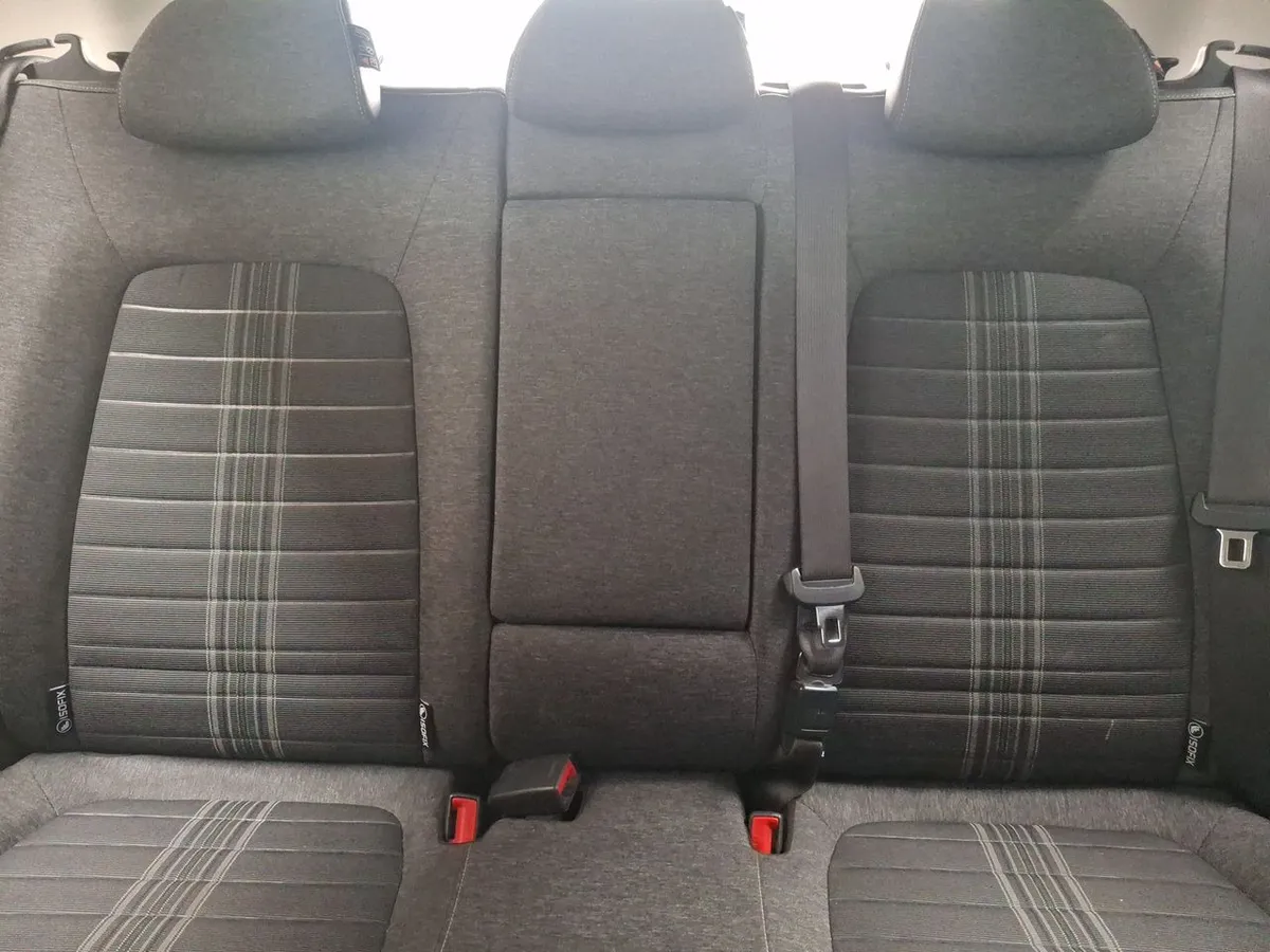 Kia Sonet 1.5 Ex 4x2 Ivt Ri At 5p año 2025
