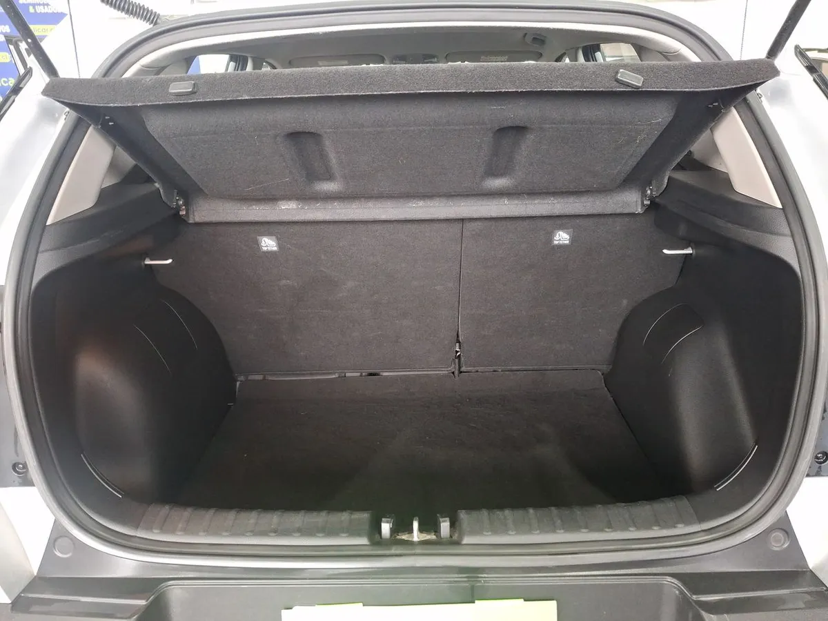 Kia Sonet 1.5 Ex 4x2 Ivt Ri At 5p año 2025