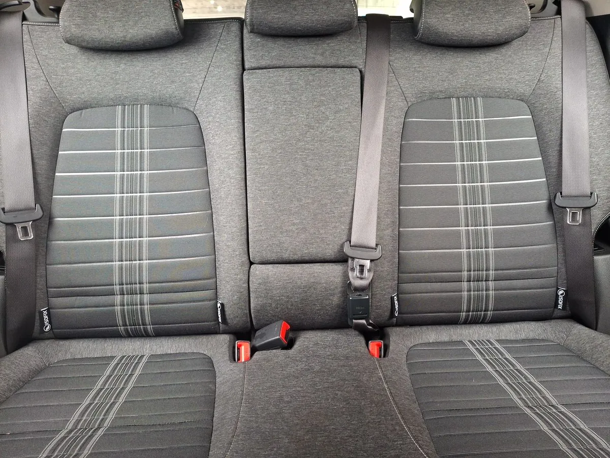 Kia Sonet 1.5 Ex 4x2 Ivt Ri At 5p año 2025