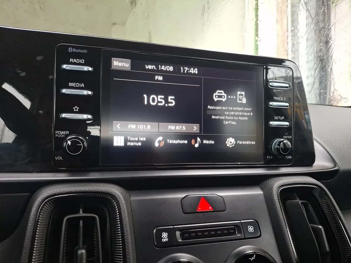 Kia Sonet 1.5 Ex 4x2 Ivt Ri At 5p año 2025