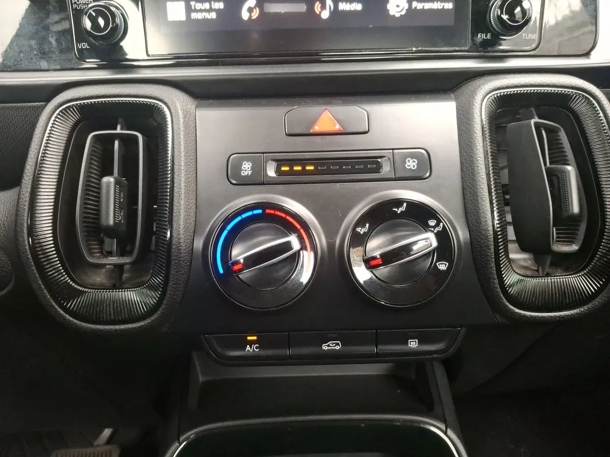 Kia Sonet 1.5 Ex 4x2 Ivt Ri At 5p año 2025