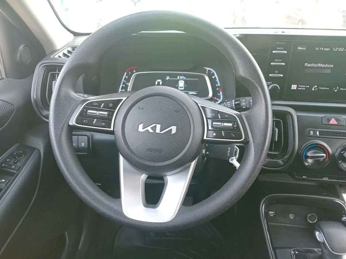 Kia Sonet 1.5 Ex 4x2 Ivt Ri At 5p año 2025
