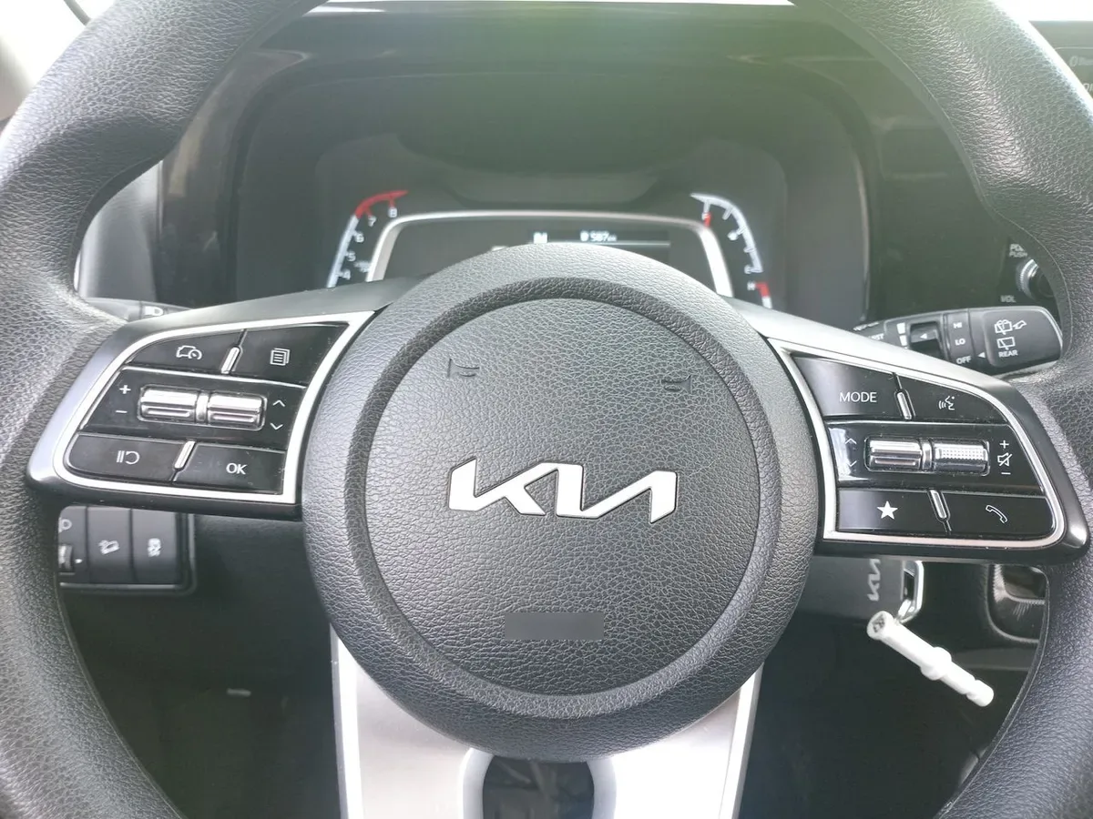 Kia Sonet 1.5 Ex 4x2 Ivt Ri At 5p año 2025