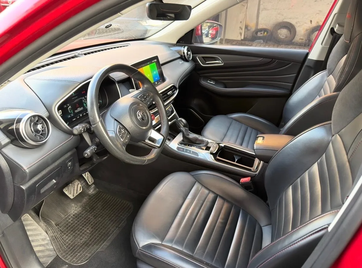 MG HS 2.0t Dct Trophy At 4x4 año 2022
