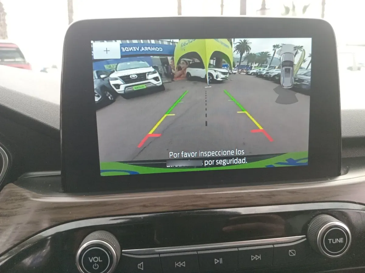 Ford Escape 2.5 Atkinson Titanium Hibrido Awd At 5p año 2021