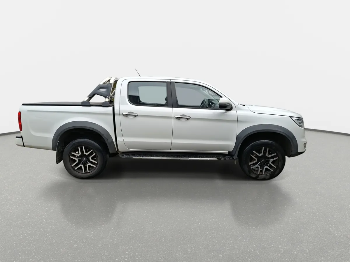 JAC T8 2.0 Comfort 4x2 Diesel Mt 4p año 2022
