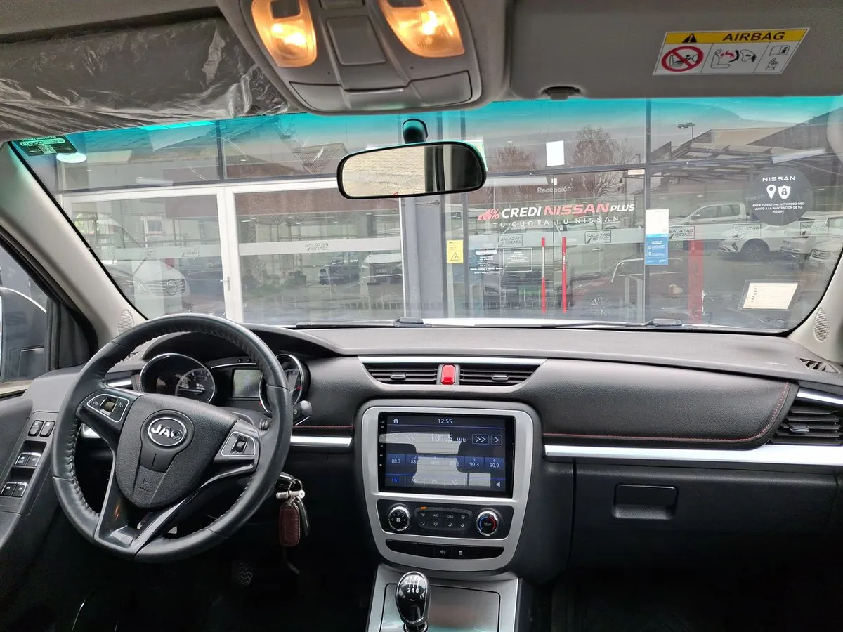 JAC T8 2.0 Comfort 4x2 Diesel Mt 4p año 2022