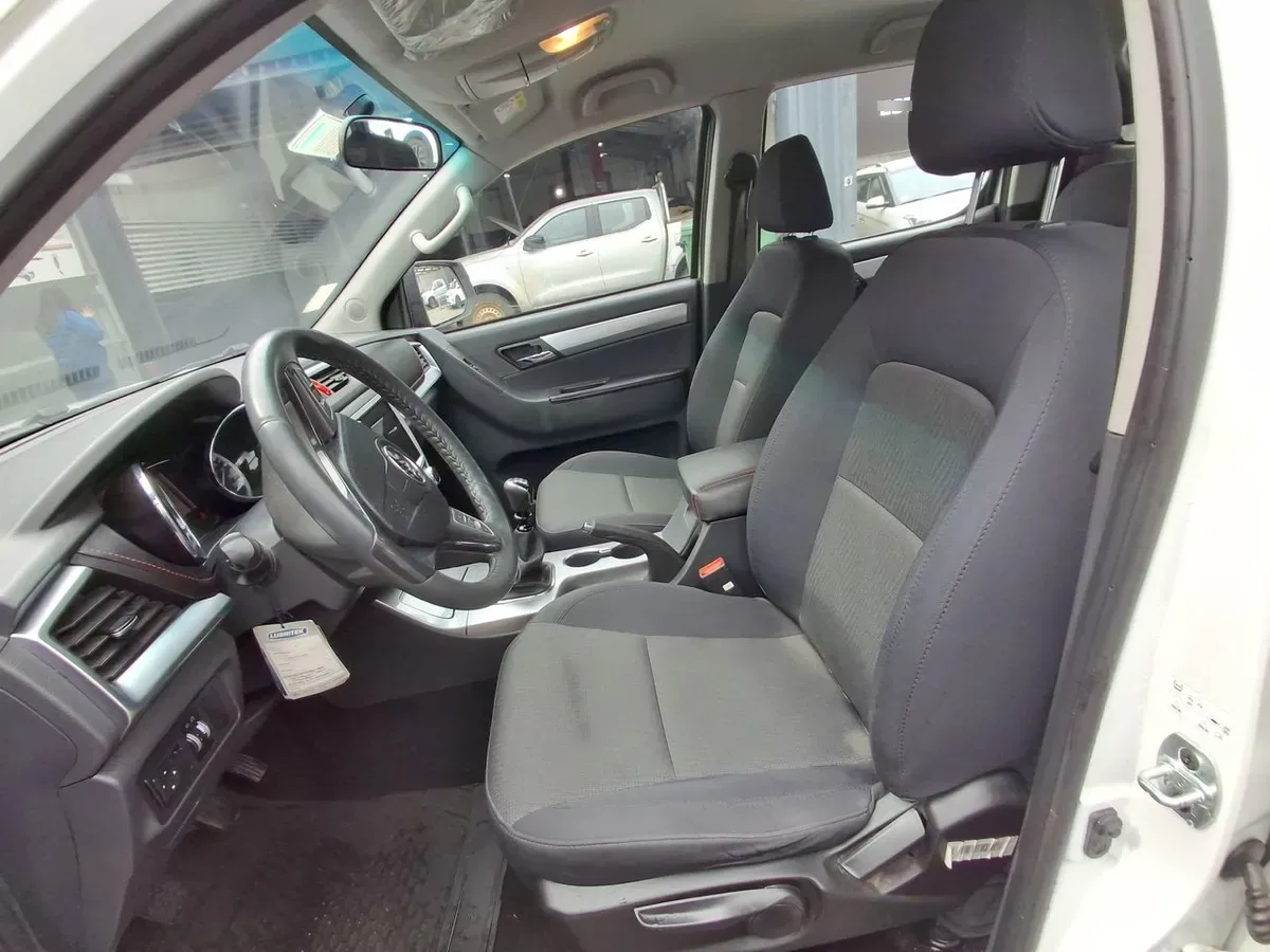 JAC T8 2.0 Comfort 4x2 Diesel Mt 4p año 2022