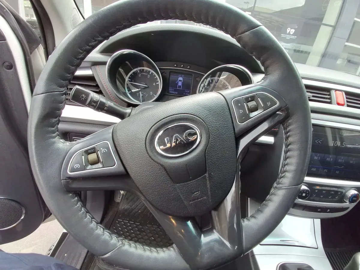 JAC T8 2.0 Comfort 4x2 Diesel Mt 4p año 2022