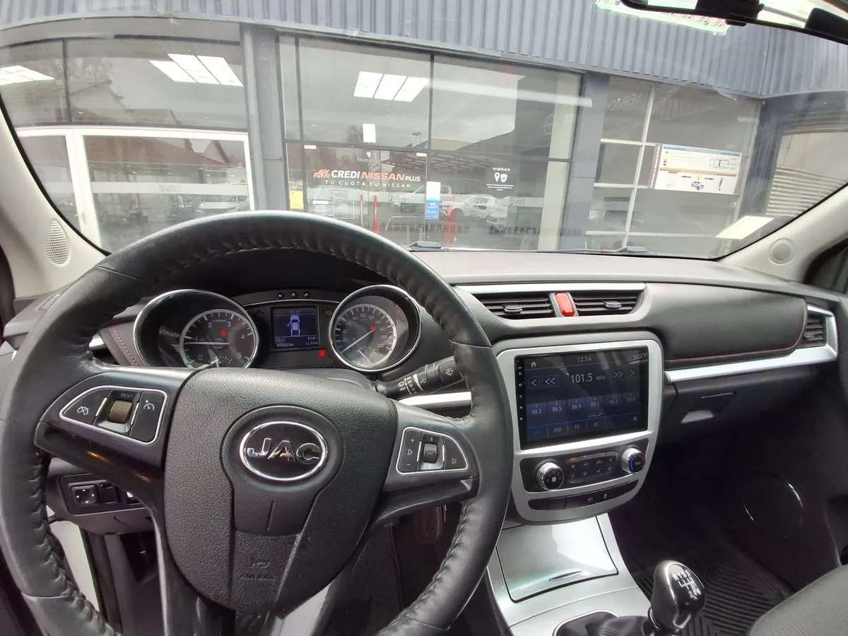 JAC T8 2.0 Comfort 4x2 Diesel Mt 4p año 2022