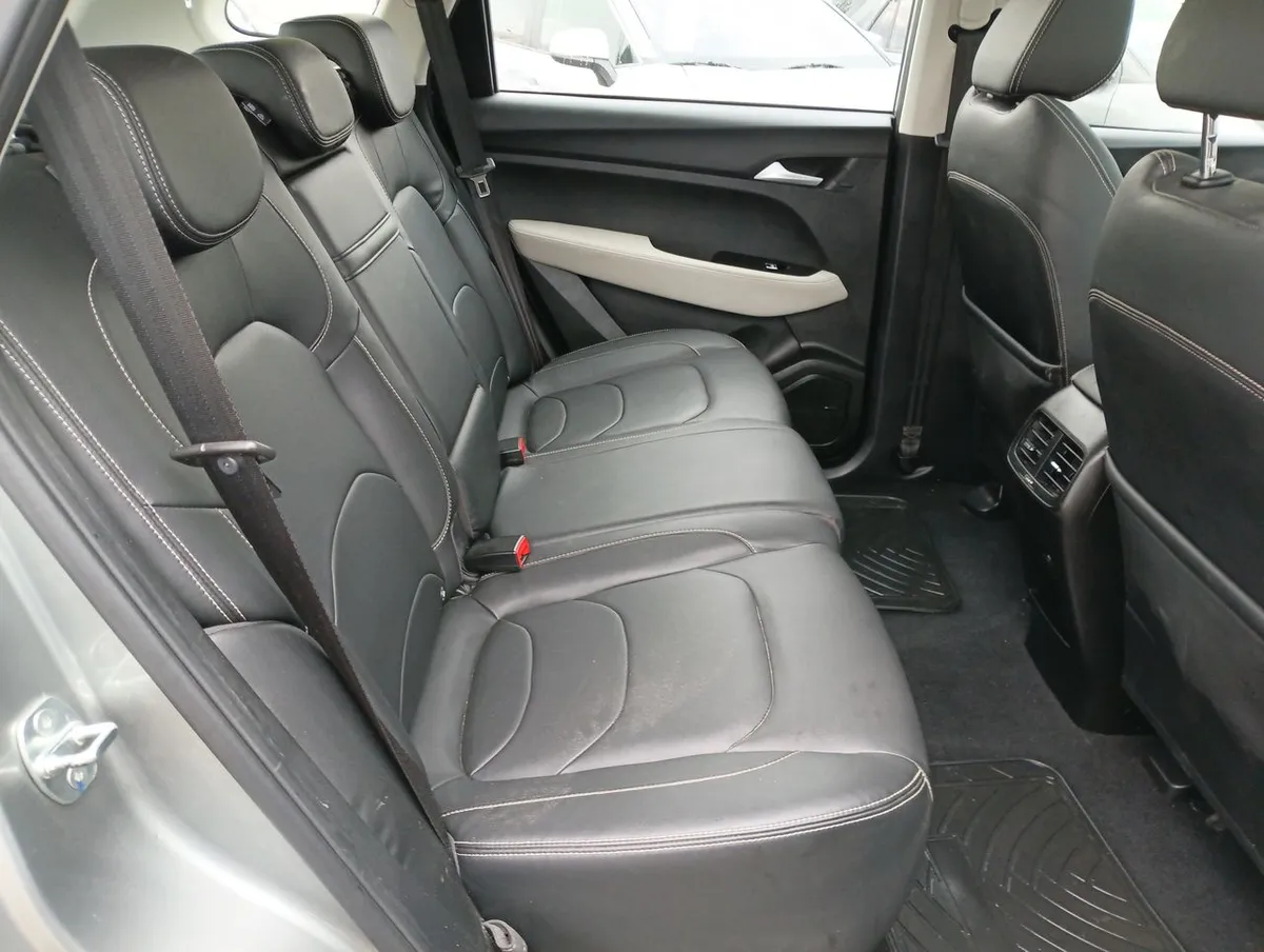 Chevrolet Captiva 1.5t Ltz R 4x2 Cvt At 5p año 2024